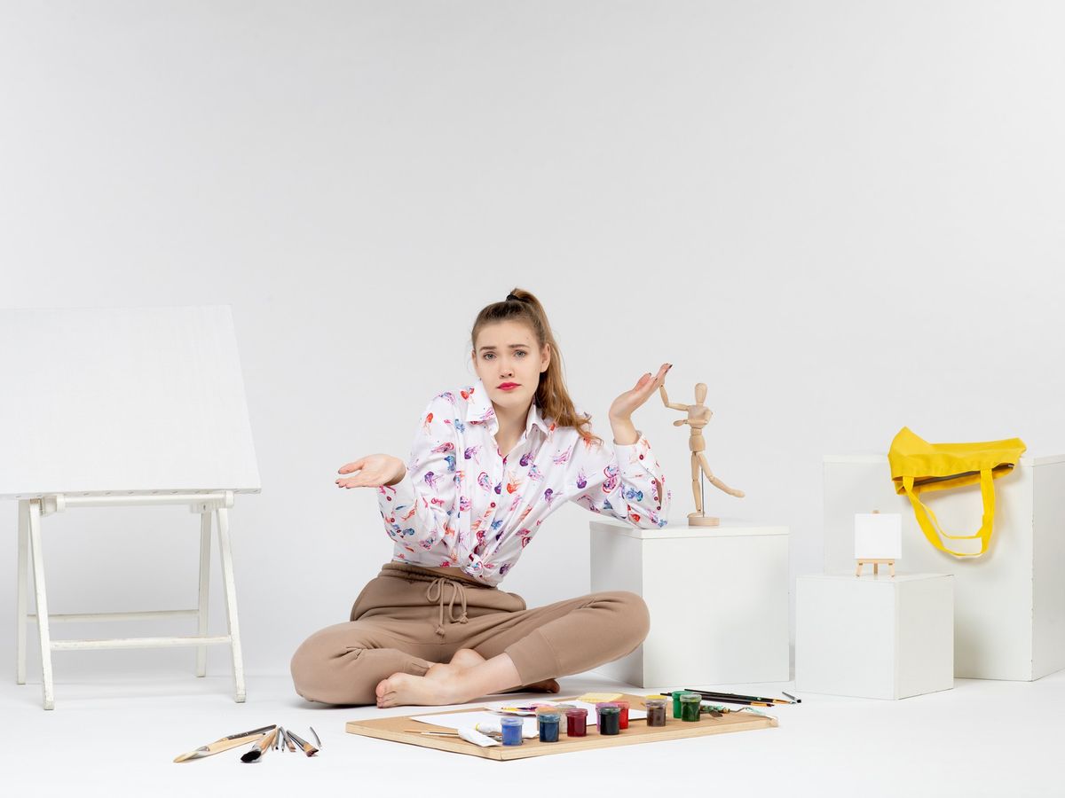 Jak kreatywne studio odmienia wizualną tożsamość marki dzięki nowoczesnym projektom